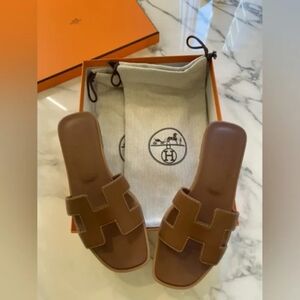 Hermes Oran sandal size 38
